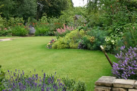 Hemel Hempstead Aylesbury Garden makeovers, Garden maintenance, Garden Hardscapes, Garden Softscapes